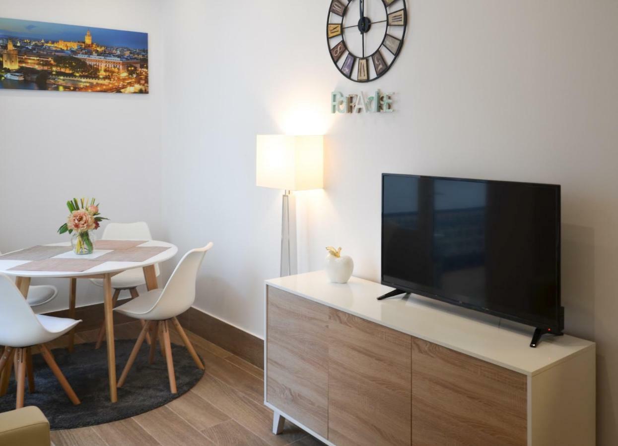 Apartamento San Jacinto III Sevilla Eksteriør billede