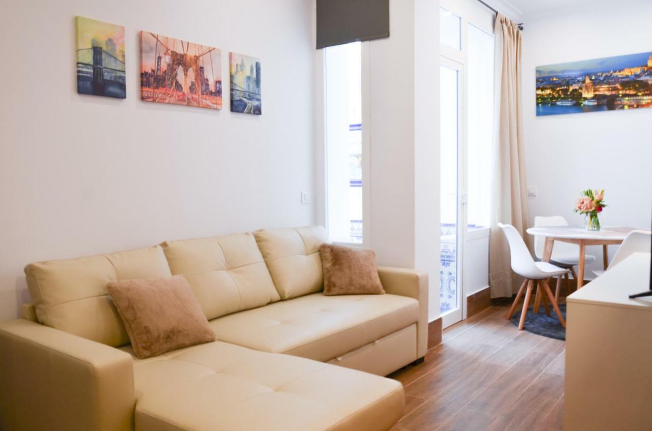 Apartamento San Jacinto III Sevilla Eksteriør billede